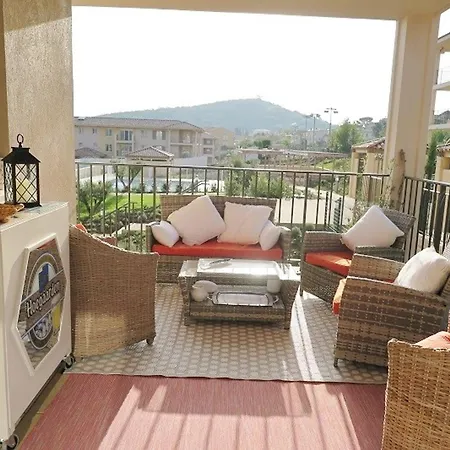 Apartment T3 A : Terrasse, Piscine, Parking Et Proximite Village - Fr-1-726-15